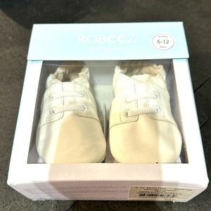 Robeez soft soles size 6-12 months